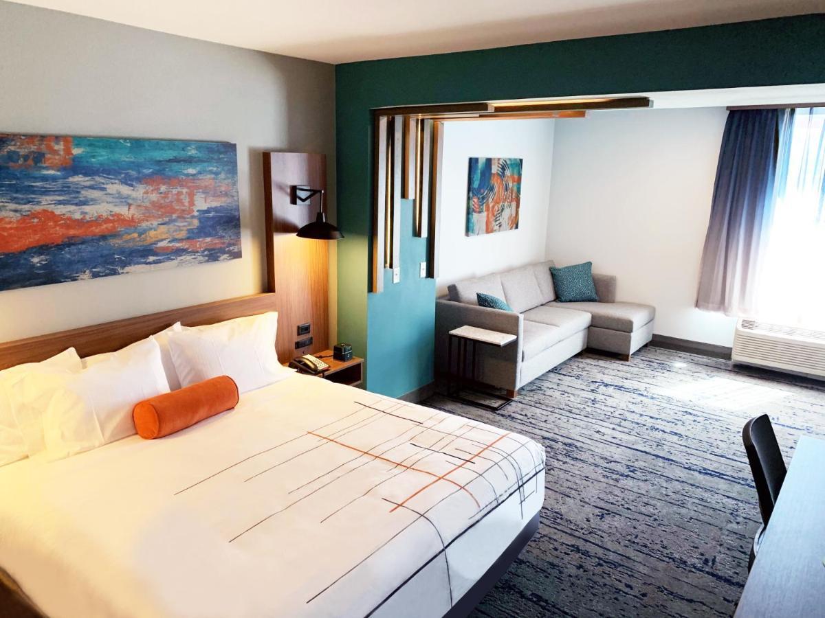 La Quinta Inn & Suites By Wyndham Dallas - Frisco Stadium ภายนอก รูปภาพ