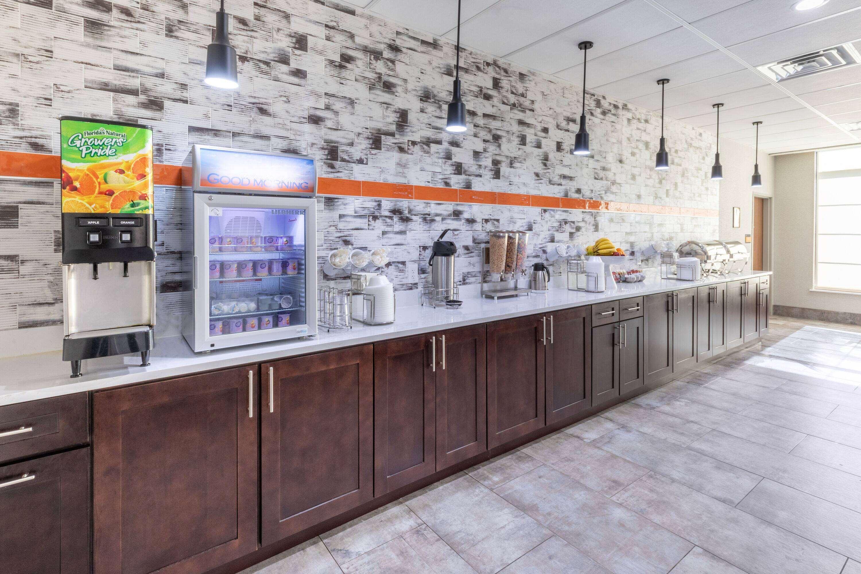 La Quinta Inn & Suites By Wyndham Dallas - Frisco Stadium ภายนอก รูปภาพ