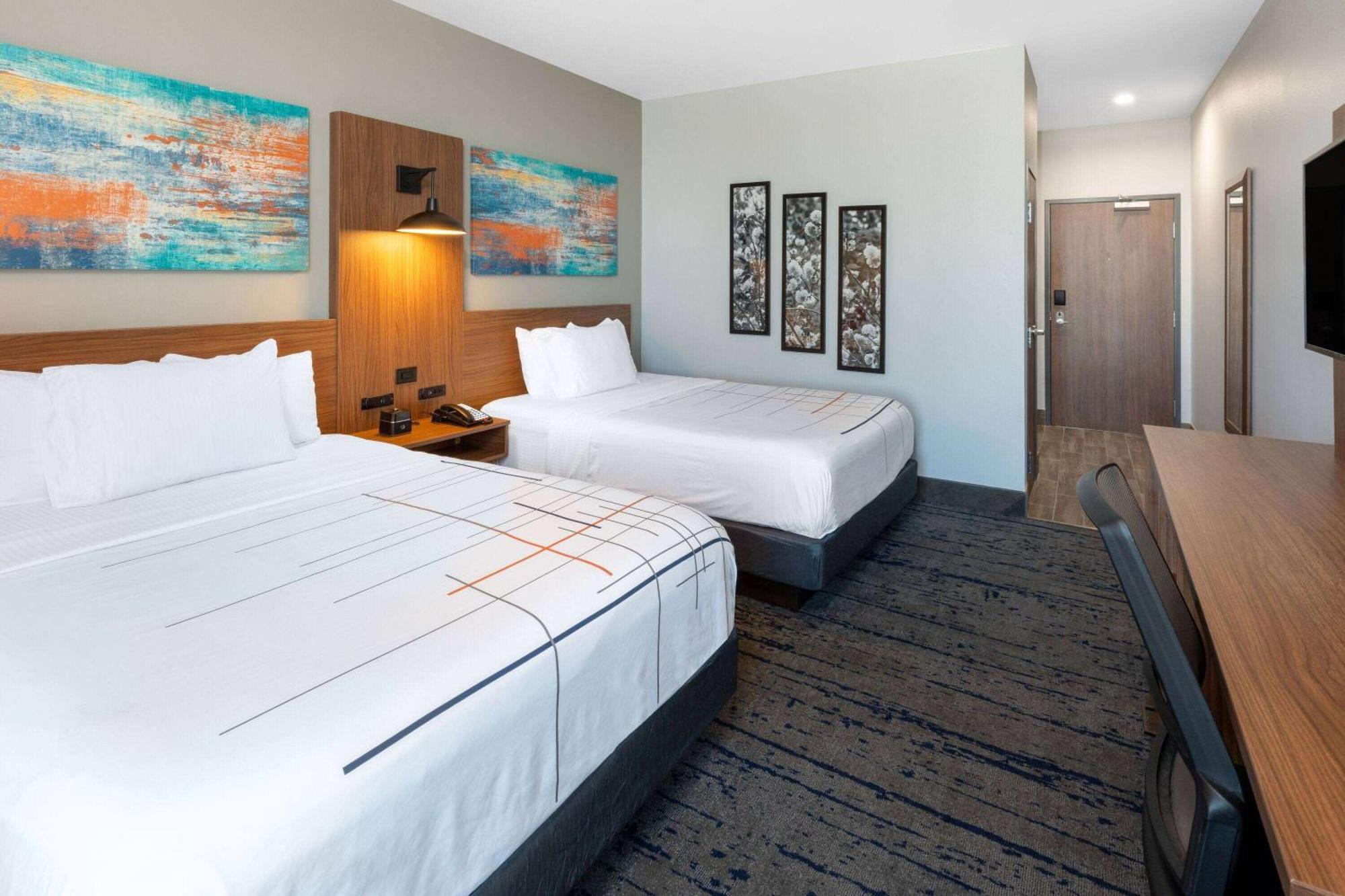 La Quinta Inn & Suites By Wyndham Dallas - Frisco Stadium ภายนอก รูปภาพ